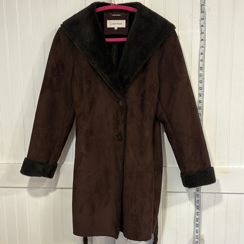 Calvin Klein vintage 2000’s chocolate faux fur jacket w/black collar size XS
